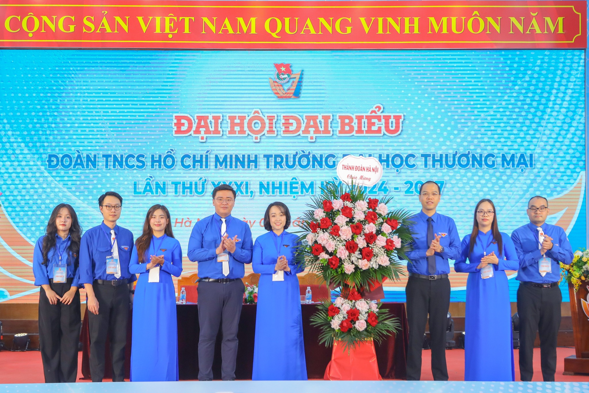 Tuổi trẻ Trường Đại học Thương mại KHÁT VỌNG - SÁNG TẠO - TIÊN PHONG