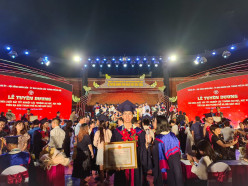 SINH VIÊN THƯƠNG MẠI ĐƯỢC TUYÊN DƯƠNG THỦ KHOA XUẤT SẮC CỦA THÀNH PHỐ HÀ NỘI NĂM 2023