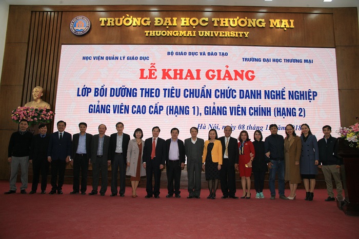 Lễ khai giảng lớp bồi dưỡng theo tiêu chuẩn chức danh nghề nghiệp giảng viên cao cấp, giảng viên chính